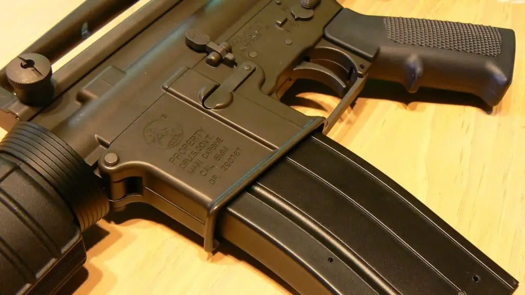 A close up of an AR 15