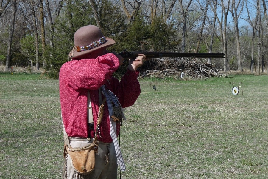 Person needing a gun permit to shoot at a gun range in Tennessee