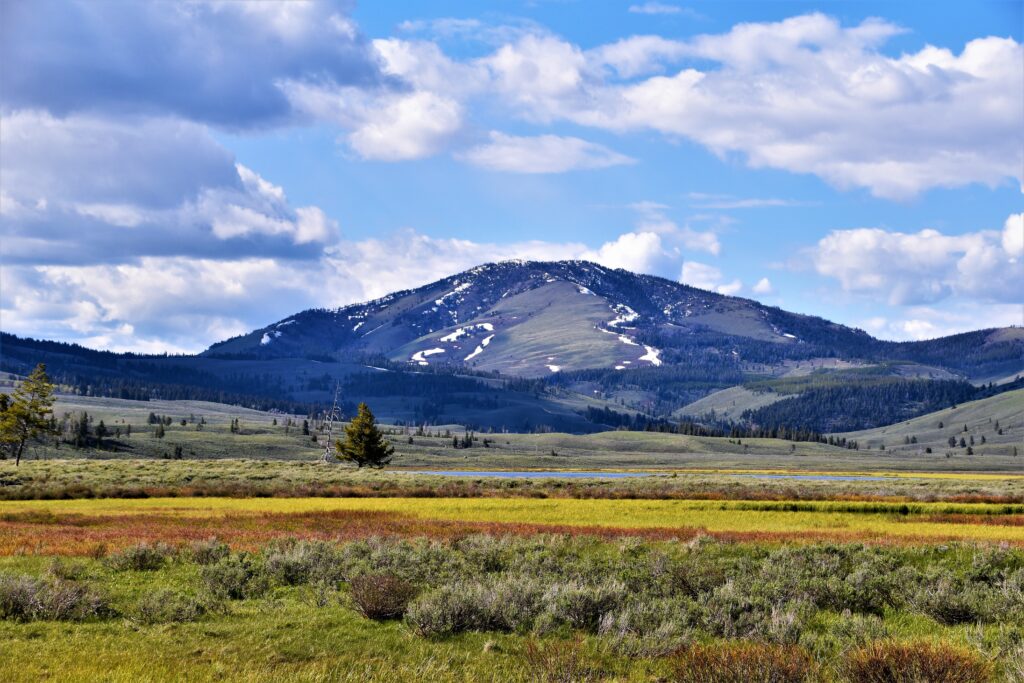 a mountain in gardiner montana