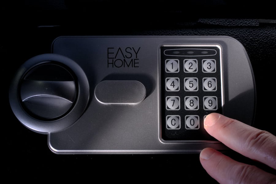 Gun safe with keypad